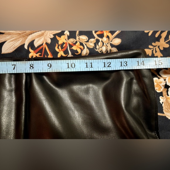 Calvin Klein Black Cargo Leggings - Picture 5 of 6